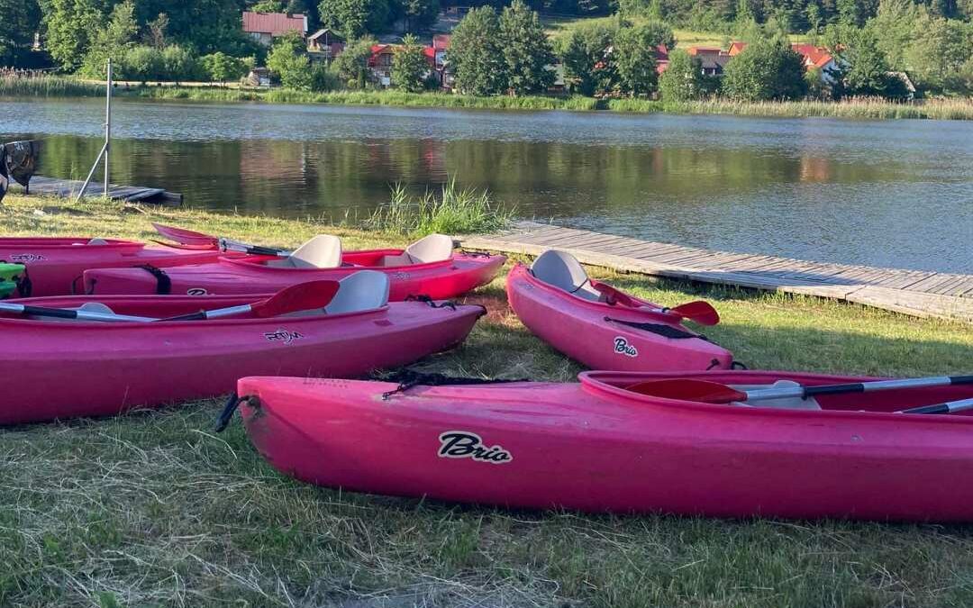 Sezon kajakowy 2025 w pełni – zapraszamy na kajaki po Roztoczu!